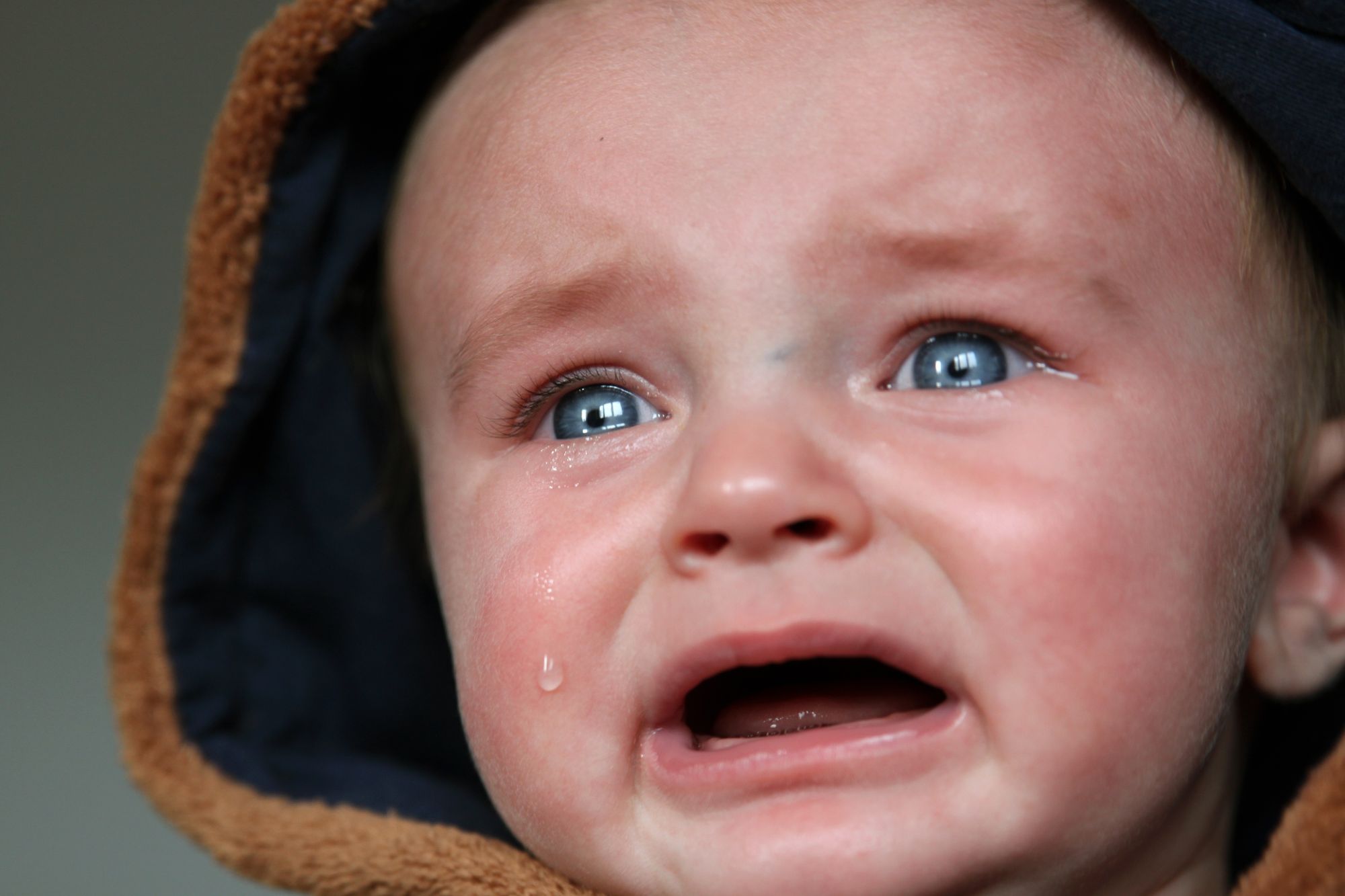 baby-tears-small-child-sad-47090